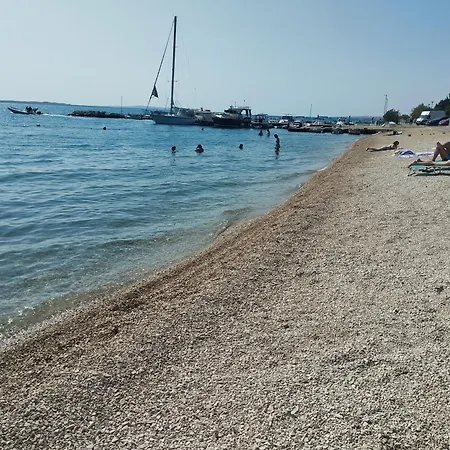 Apartmani Vrsi *